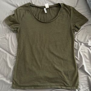 deep green tshirt
